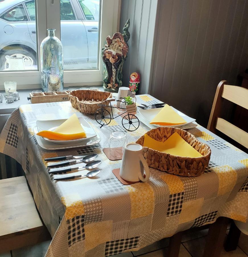 Gouarec Bed & Breakfast Lanrivain Ngoại thất bức ảnh